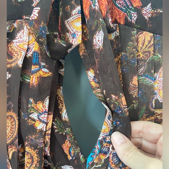 Hemant & Nandita Pleated Floral Blouse size Small - Picture 7 of 16